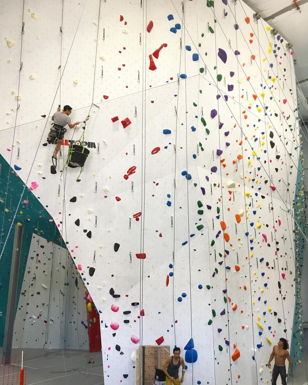 Cliffs of Id | Bouldering, Top Roping, Lead Climbing, Yoga, Indoor