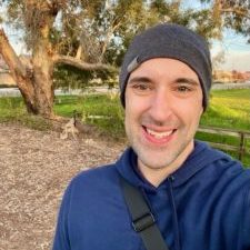 J.-Hovans-photo-225x300