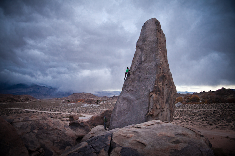 2-nicole-zuelke-climbing-sharks-fin-arete-5-7