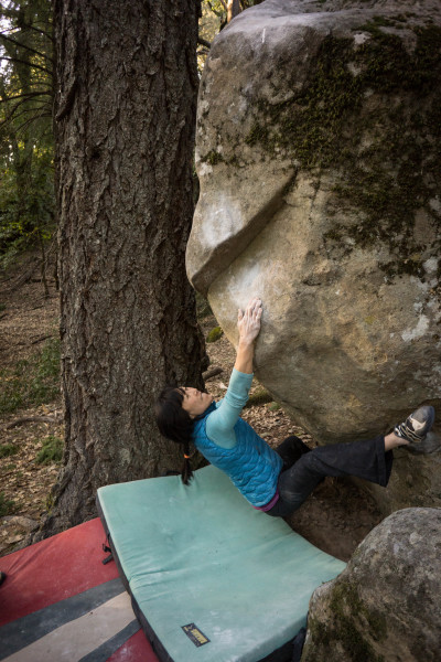 Lyn Barraza, bouldering, castle rock, 